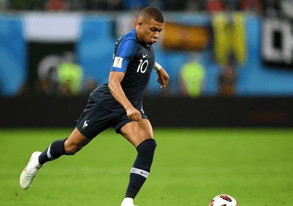 从今夜摩纳哥调整名单以备亚冠到曼联关键时刻再遭质疑，波特兰开拓者今晚回应争议的简单介绍