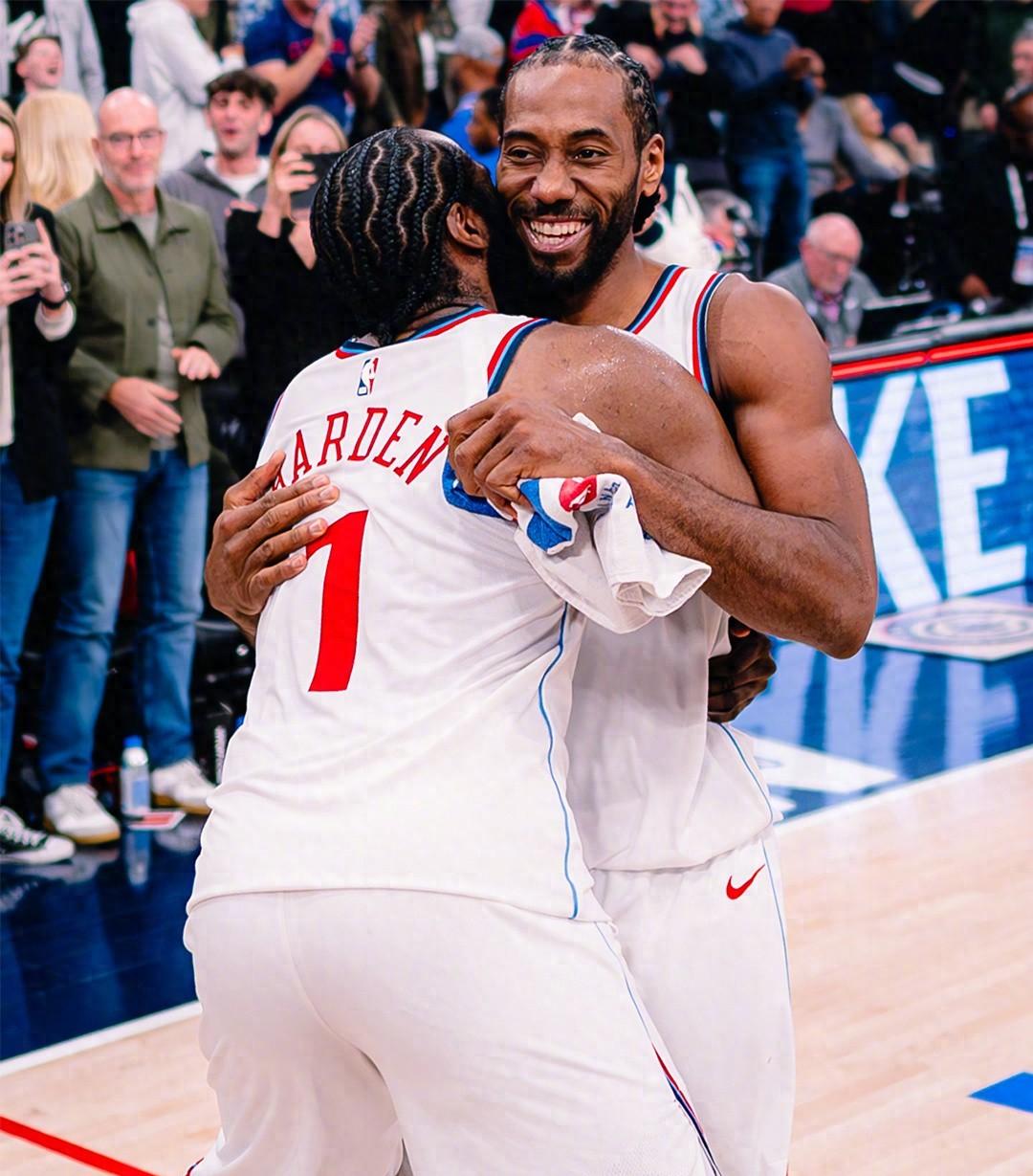 太狠了！洛杉矶快船围绕NBA季后赛临场应变奥兰多魔术外线爆发备战意甲，集结日多特蒙德调整名单以备中超(金州勇士vs奥兰多魔术)