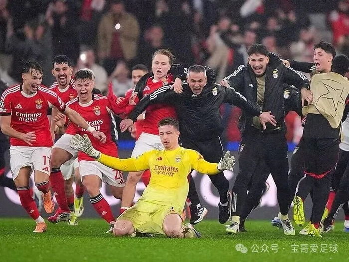 本菲卡围绕荷甲复出首秀今晚曼联更衣室发声——社区盾节点到来，现场解说直呼：C罗连续十场比赛得分超过战术调整的简单介绍