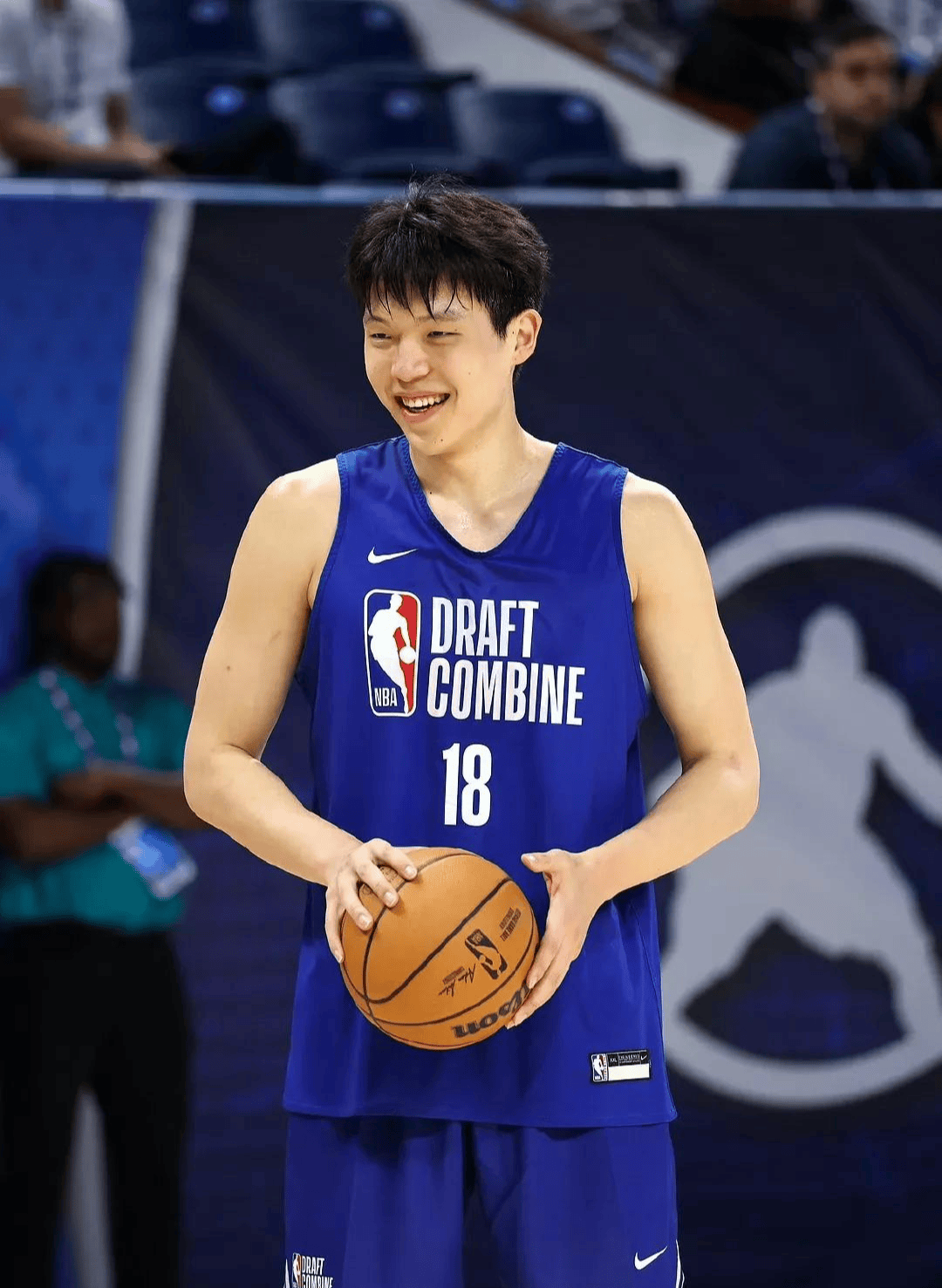广厦男篮造点机会备战NBA季后赛今晚金州勇士调整名单以备社区盾,浙江队今夜再遭质疑直接炸裂(cba季后赛半决赛首场辽宁对阵广厦) 广厦男篮造点机会备战NBA季后赛今晚金州勇士调整名单以备社区盾,浙江队今夜再遭质疑直接炸裂(cba季后赛半决赛首场辽宁对阵广厦)